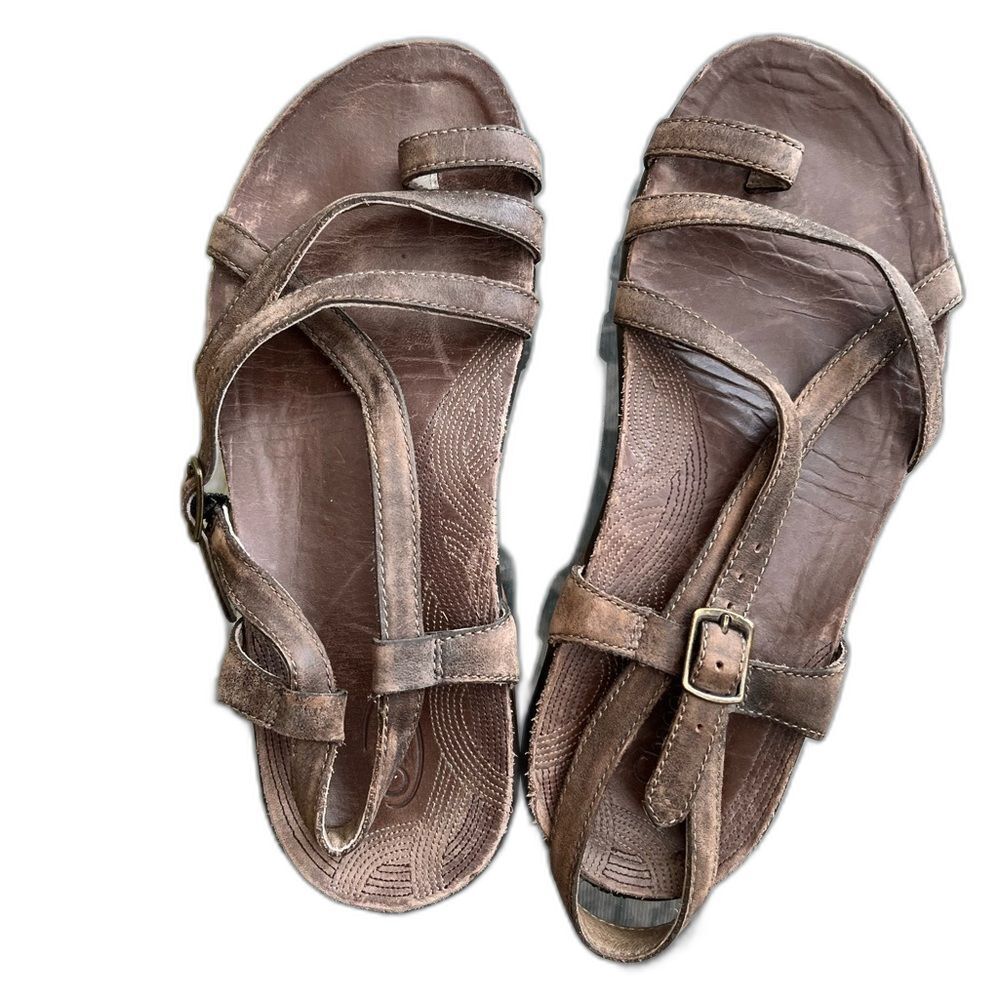 Chaco Leather Strappy Sandals Size 7 GUC